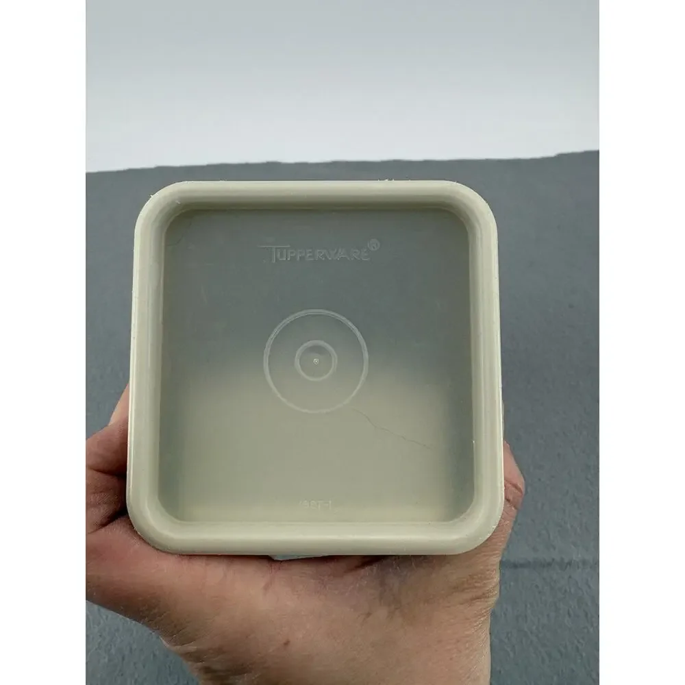 Tupperware cracker velvetta